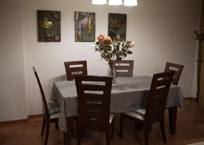 Rea\'S House